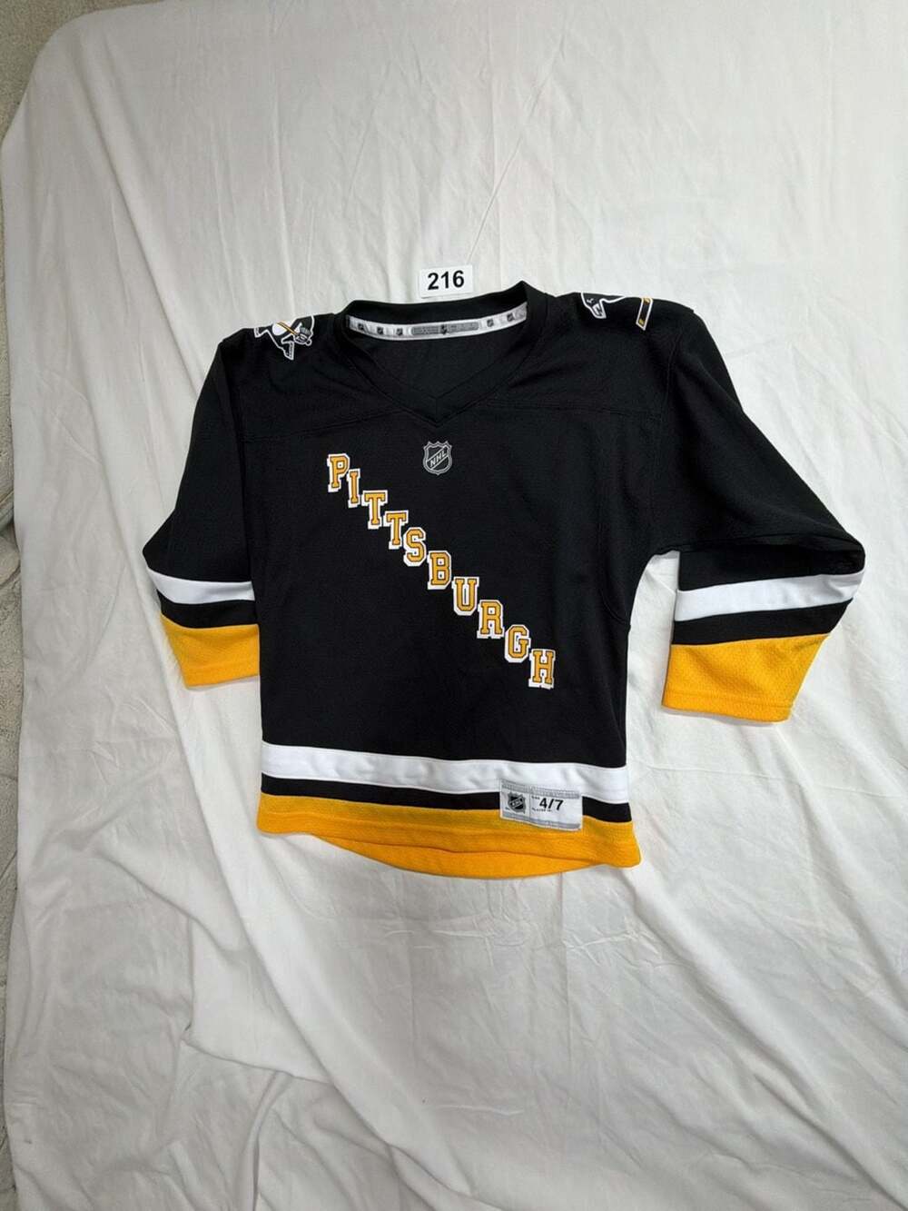 Outerstuff NHL Pittsburgh Penguins Youth Black Alternate Hockey Jersey Size 4/7